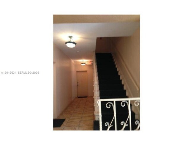 Building Photo - 215 30th St