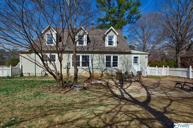 Building Photo - 1100 Big Cove Rd SE