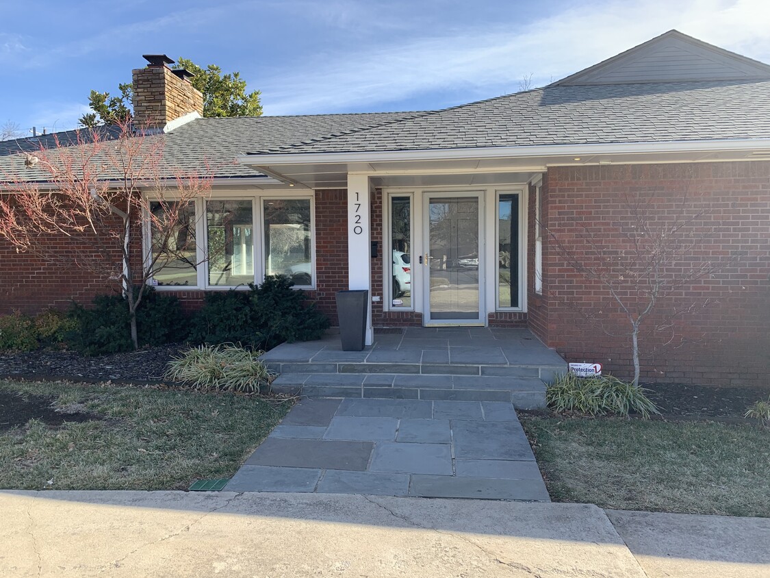 Foto principal - 1720 Dorchester Pl