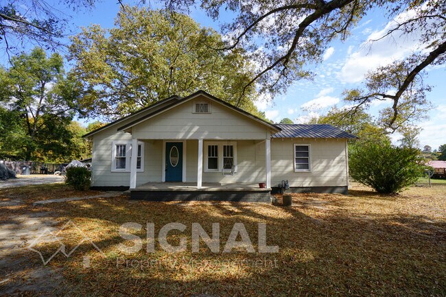 Building Photo - 601 Gay Rd