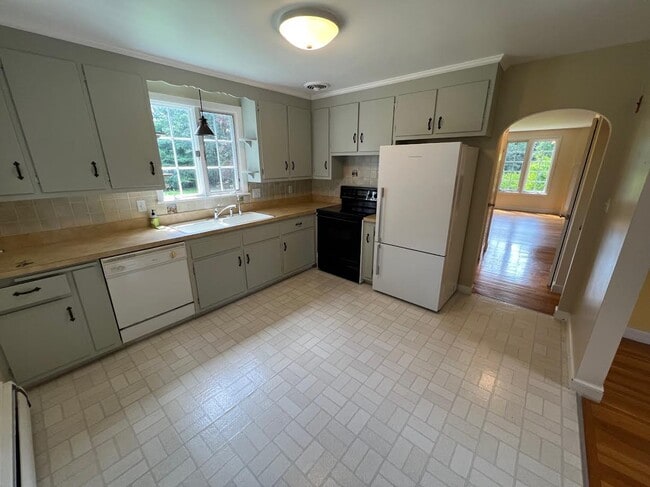 Foto del edificio - 48 River Ave