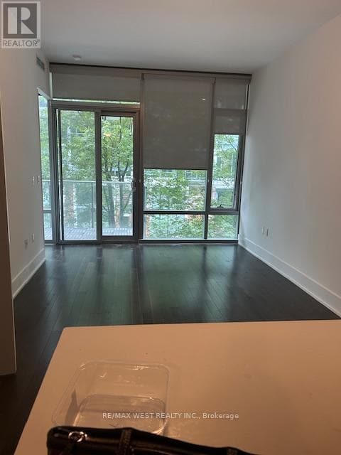 Building Photo - 39 Queens Quay E