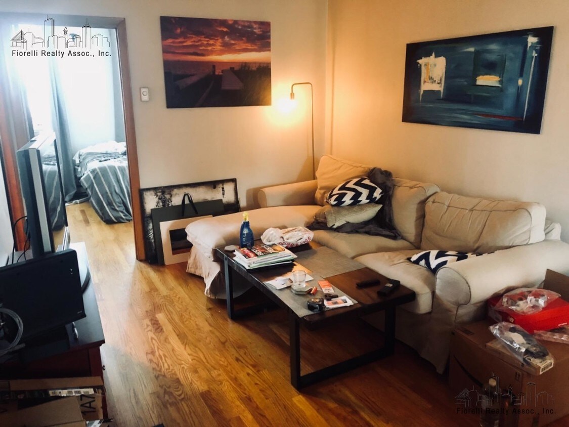 Foto principal - 201 Salem St