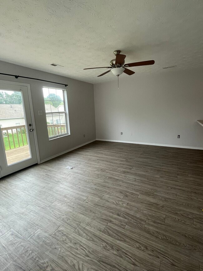 Living Room - 924 Ashley Michelle Ct