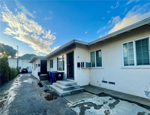 Building Photo - 311 N Beverly Ct