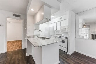 Building Photo - 250 El Dorado Blvd