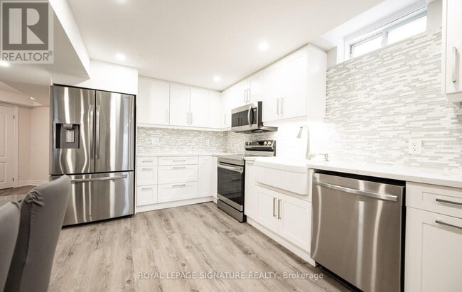 Building Photo - 5615 Heatherleigh Ave