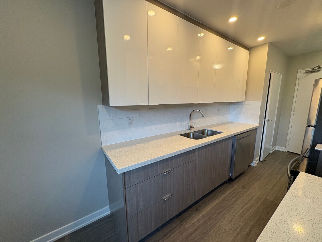 Photo principale - 150 Colborne Av