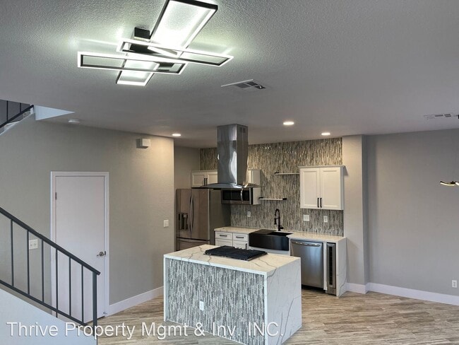 Building Photo - 3 br, 2.5 bath House - 1701 EMPIRE MINE DR