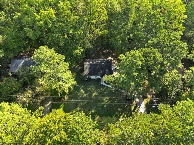 Foto del edificio - 721 Wedgewood Dr