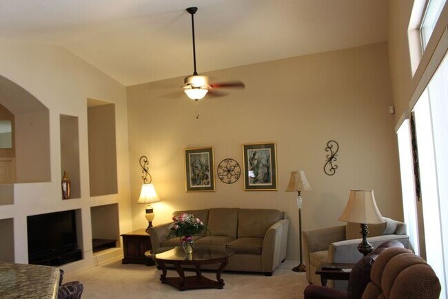 Foto del edificio - Attractive 3 bed, 2 bath home
