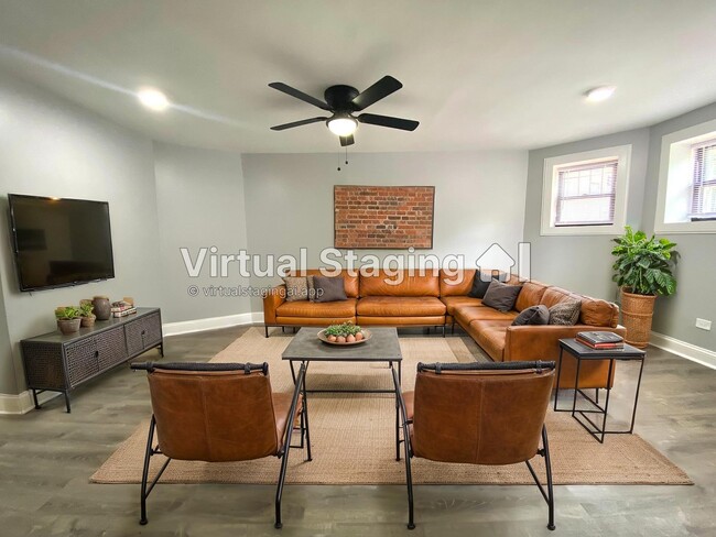 906 Montrose - 900 W Montrose Ave