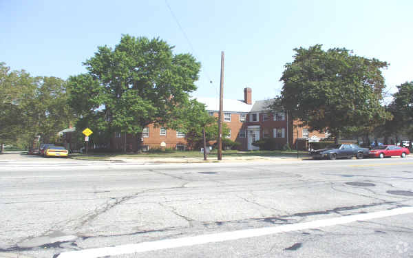 Foto del edificio - Elbur Avenue