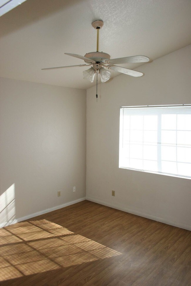 Interior Photo - 7618 Walpole Ave