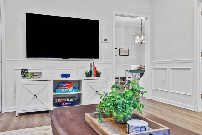 Building Photo - 193 Scarlet Oak Dr