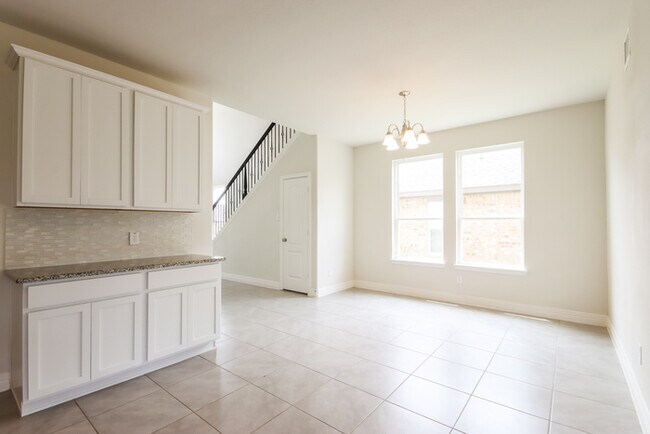 Foto del edificio - 22631 Rosebush Hl Rd