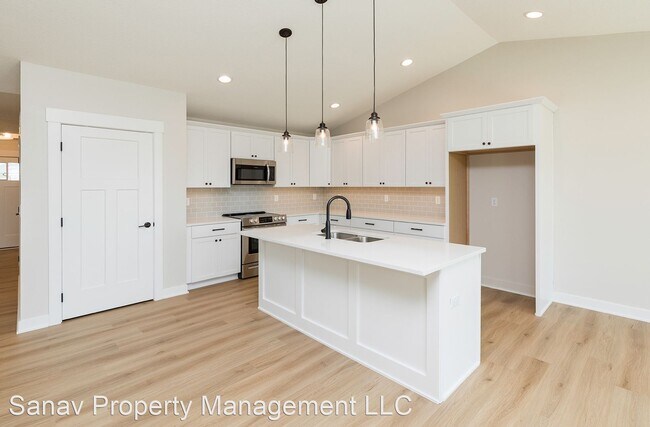 Foto del edificio - 4 br, 3 bath House - 3201 NE 4th Lane