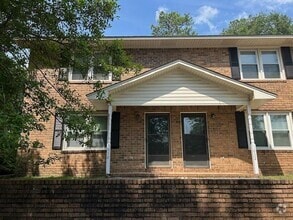 Building Photo - 1050 Jessamine Trail