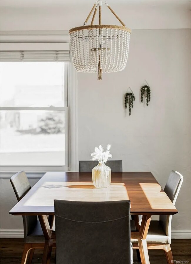 Foto del edificio - 3549 N Harrison St