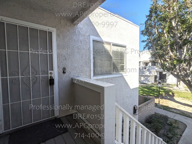 Foto del edificio - Upstairs 2 Bedroom / 2 Bathroom Condo in t...