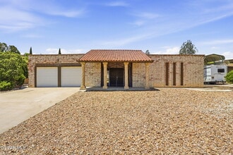 Building Photo - 3329 Old Spanish Trail