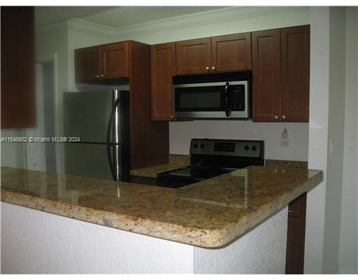 Building Photo - 15610 SW 105th Ln