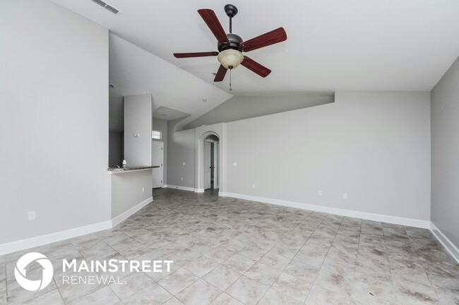 Building Photo - 1705 Pebble Beach St
