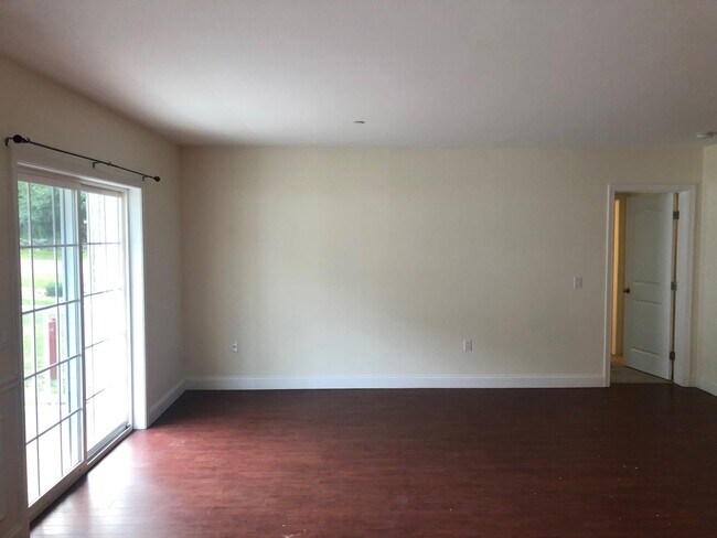 Foto del edificio - 19 Kendall Pond Rd