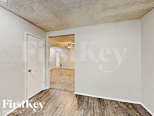 Foto del edificio - 2709 Trinity Valley Ct