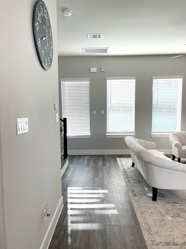 Foto del edificio - 1740 Cove Crescent Ct