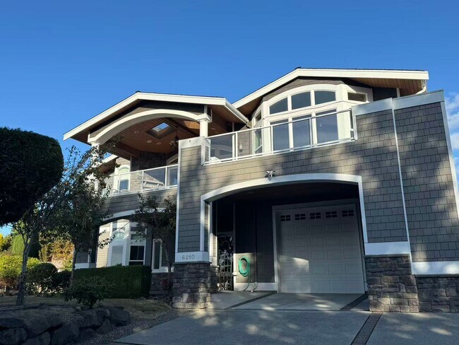 Building Photo - CLICK "REQUEST A TOUR" NOW!