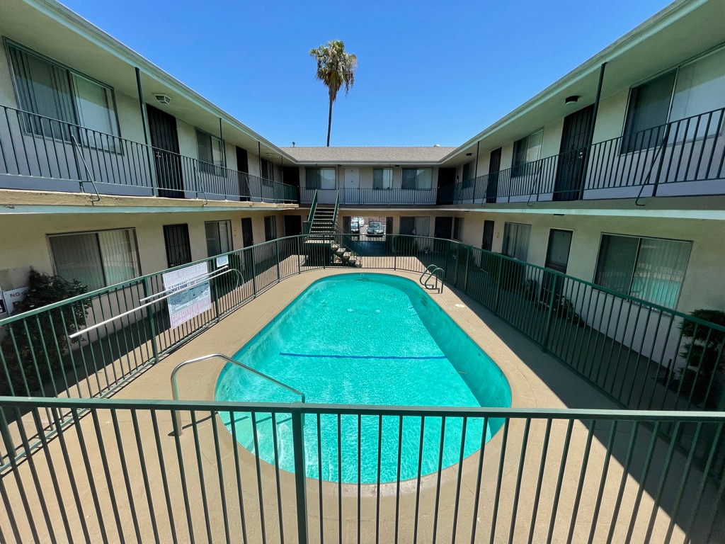 Primary Photo - 6444 Tujunga Ave
