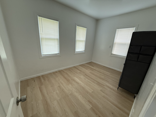 Foto del edificio - 3203 Tytus Ave