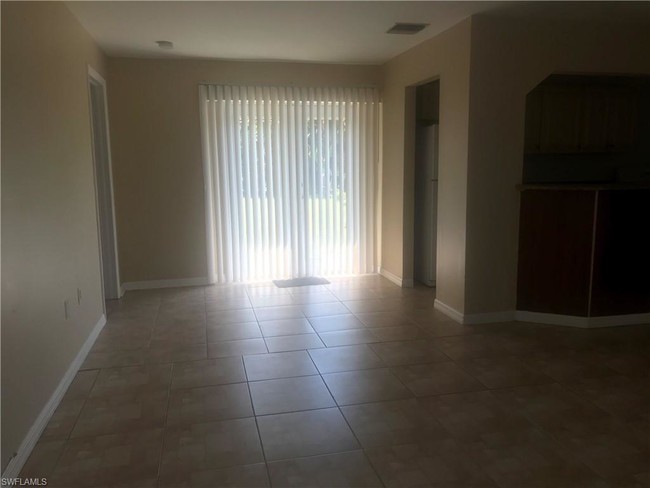 Building Photo - 4202 Coronado Pkwy