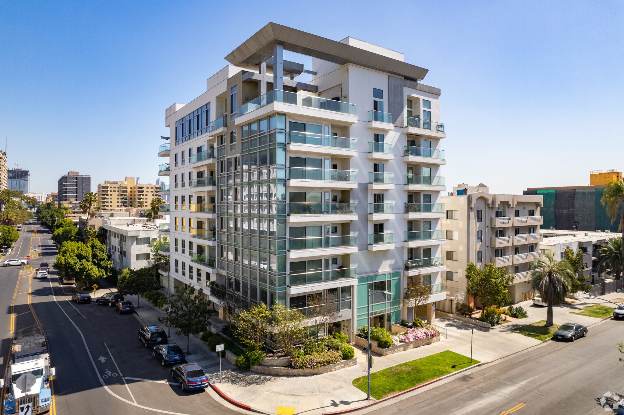 Serrano Palace Tower