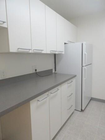 Foto del edificio - 77 Pond Ave