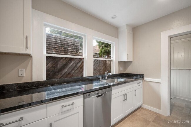 Foto del edificio - 1499 S Van Ness Ave