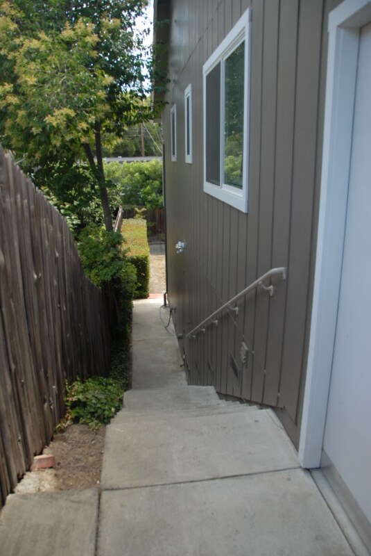 Building Photo - 1662 Stanmore Dr