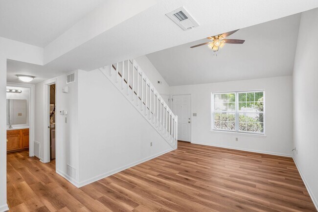 Foto del edificio - 3515-3517 Prescott Dr.