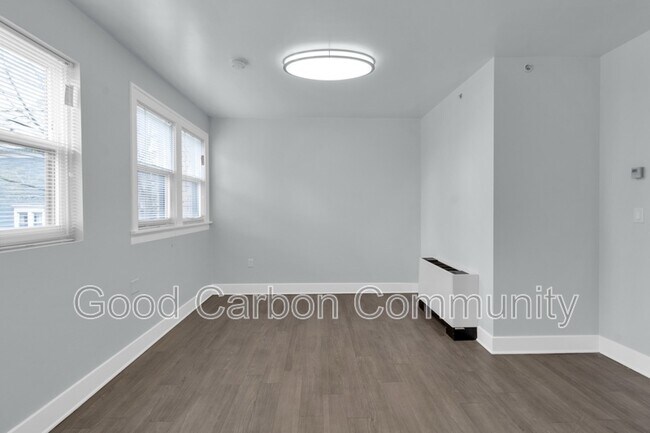 Foto del edificio - 2136 Main St