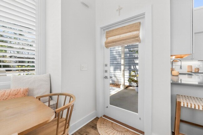 Building Photo - 56 Edens Landing Cir