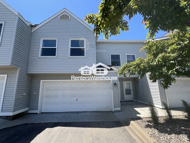 Building Photo - 4128 Meadowlark Way