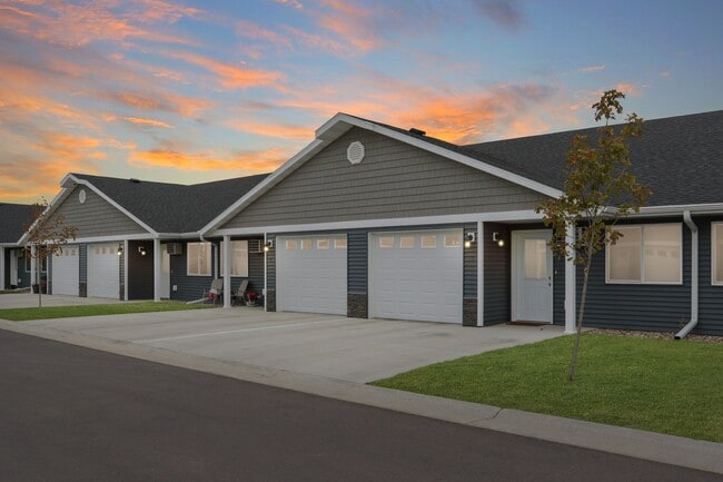 Building Photo - Foxtail Creek Townhomes