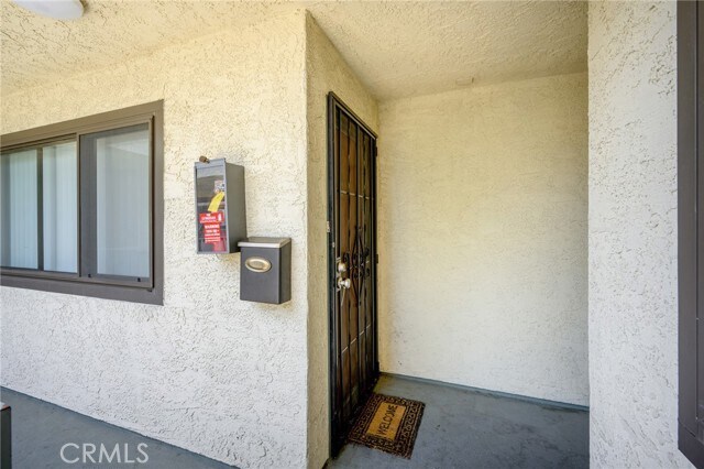 Foto del edificio - 16226 Vanowen St