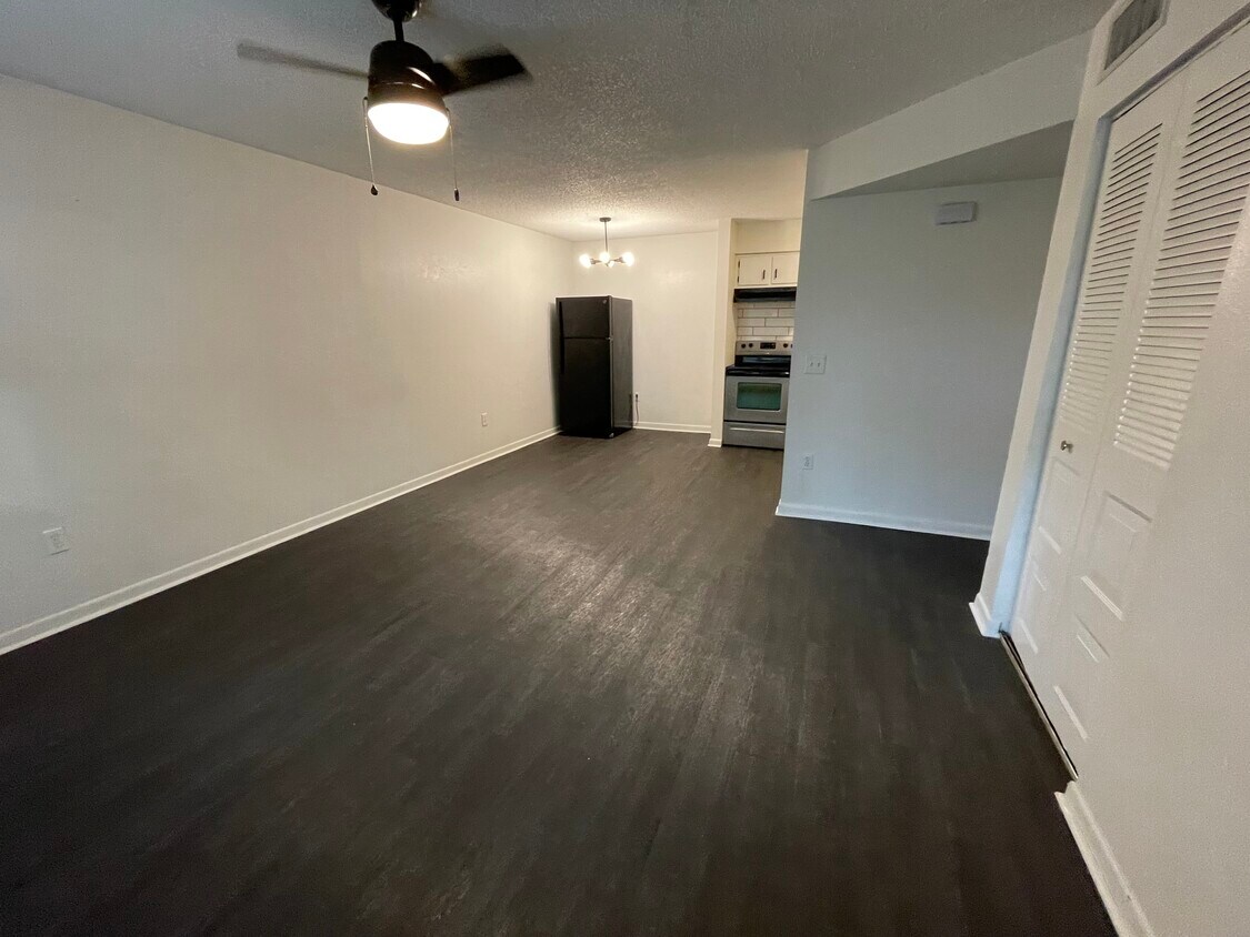 Primary Photo - 135 NW 23rd Pl
