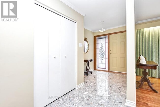 Building Photo - 373 Halldon Pl