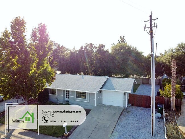 Building Photo - 3288 Foothill Vista Dr -  Solar Panels, Lo...