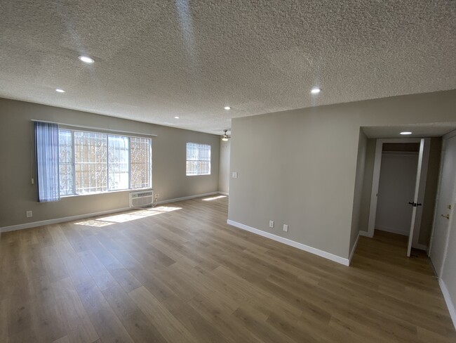 Renovado 107 - New Hampshire Luxurious Apts