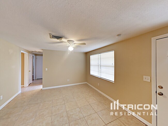 Foto del edificio - 5912 92nd Ave N