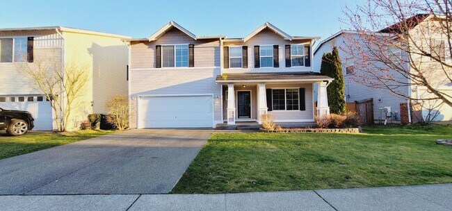 Foto del edificio - Absolutely Beautiful Two-story House in Si...